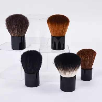 What is the Kabuki Brush and How to Use It?