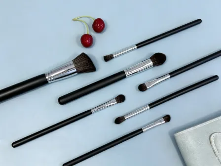 Premium Black Handle Makeup Brush Set Professional Cosmetic Brushes for Foundation Eyeshadow Blending