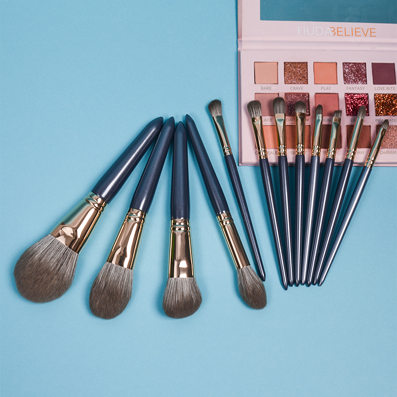 A Guide to Makeup Brush Construction