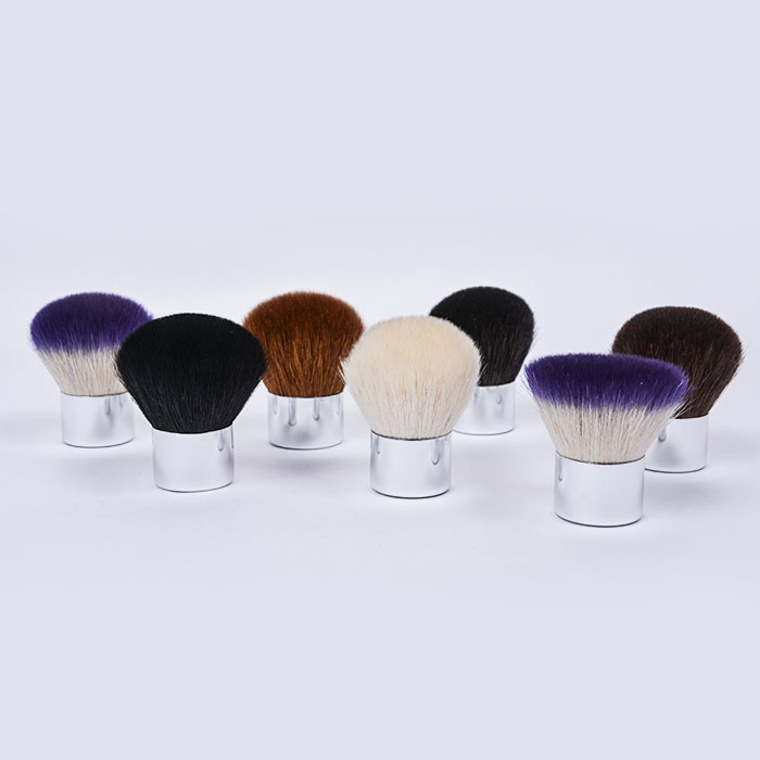 How Do You Use A Kabuki Brush?
